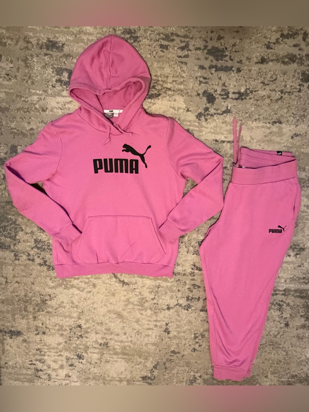 PUMA Women’s Pink Hoodie & Jogger Sweatpants Set Size Large